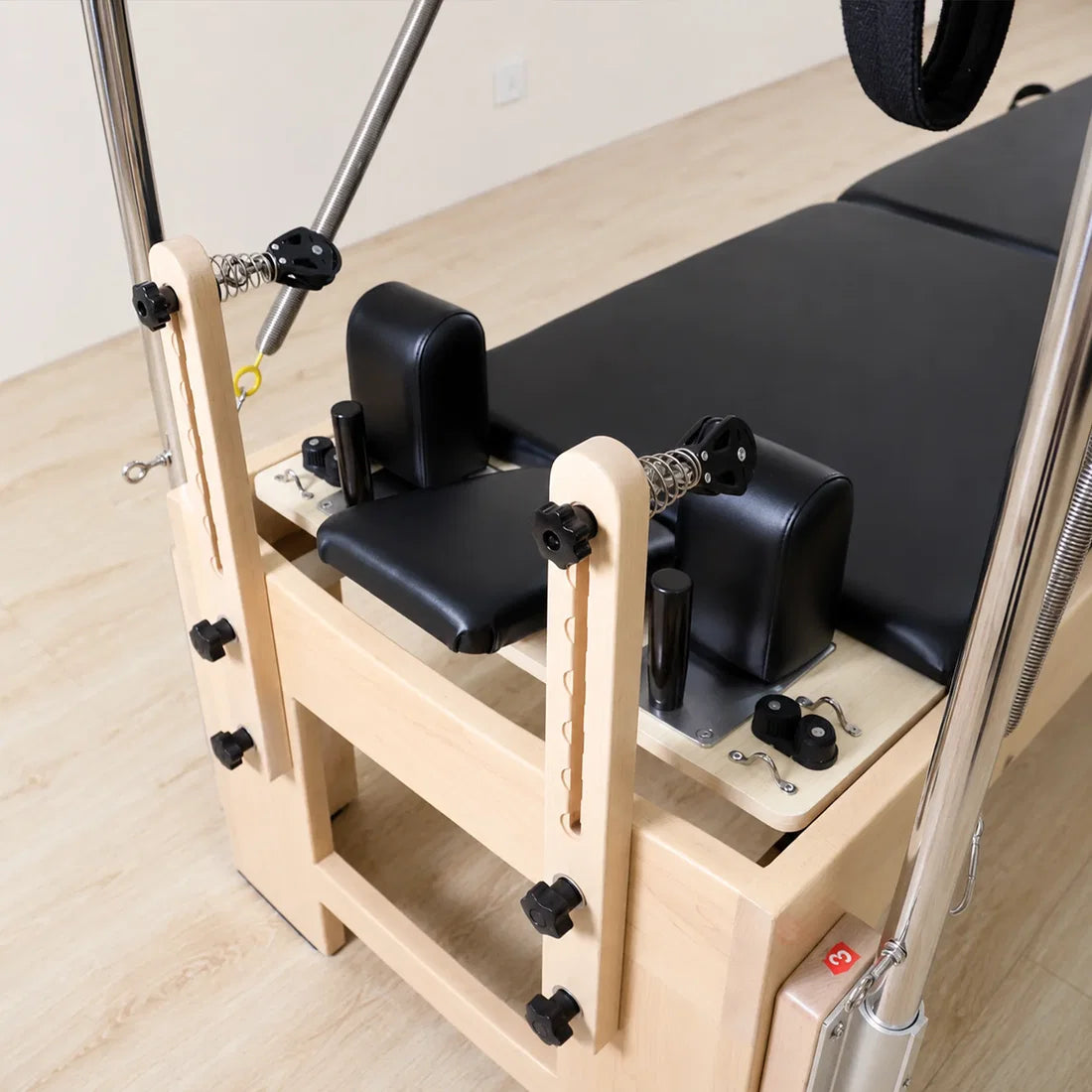 Eleno E100 3-in-1 Pilates reformer with full Cadillac – product image 4