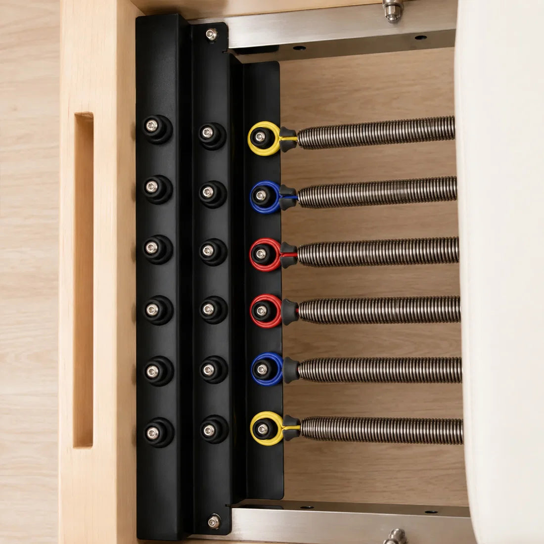 Eleno M4 Pro maple Pilates reformer in beige – product image 11